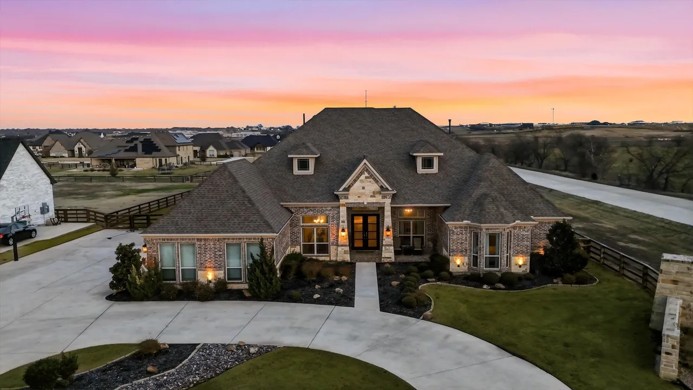 Faught Ranch new construction estate homes and acreage in Northlake, TX
